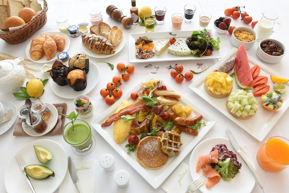 Dusit Suites Hotel Ratchadamri, Бангкок Екстер'єр фото Turkish breakfast