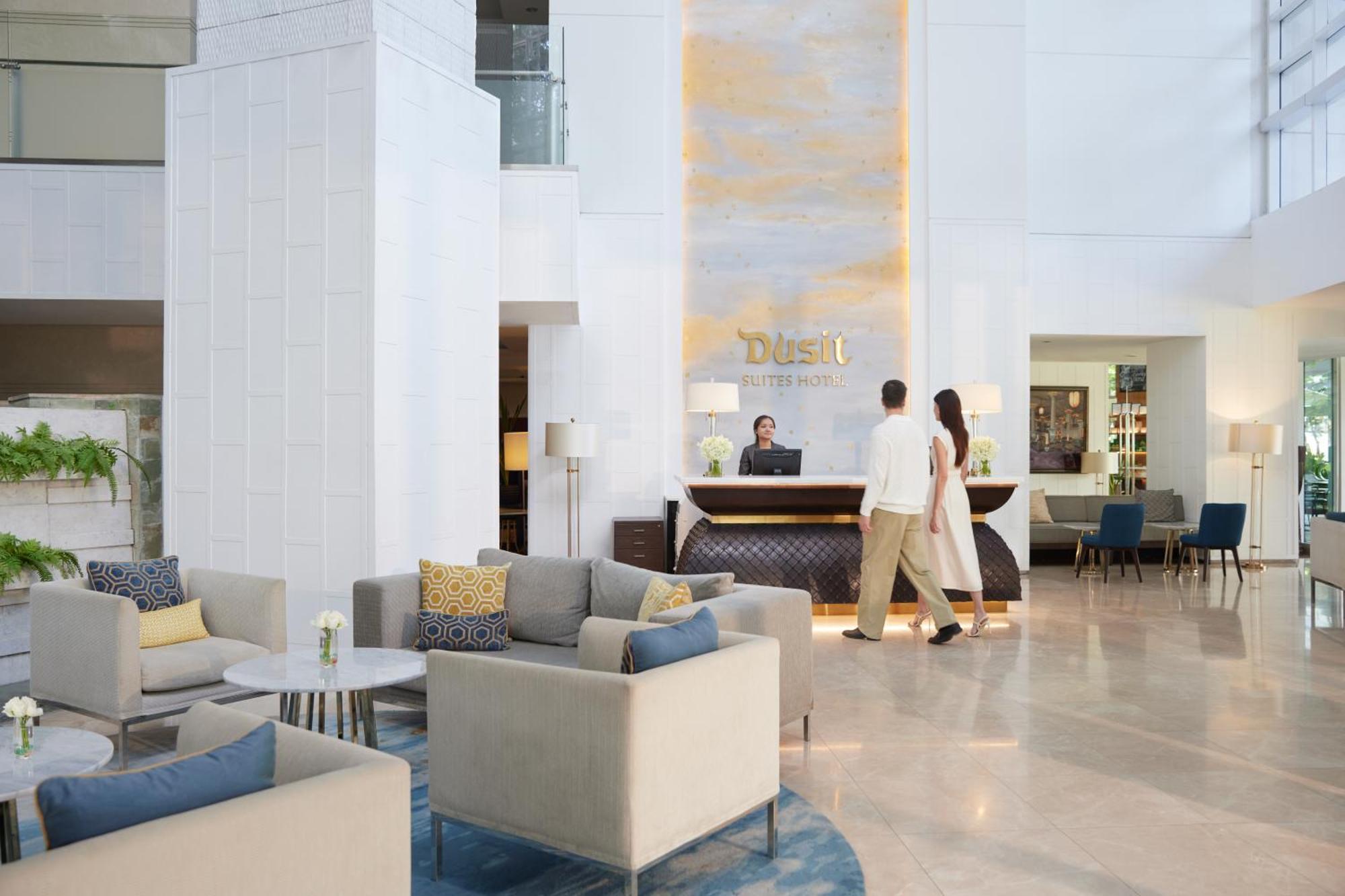 Dusit Suites Hotel Ratchadamri, Бангкок Екстер'єр фото Lobby